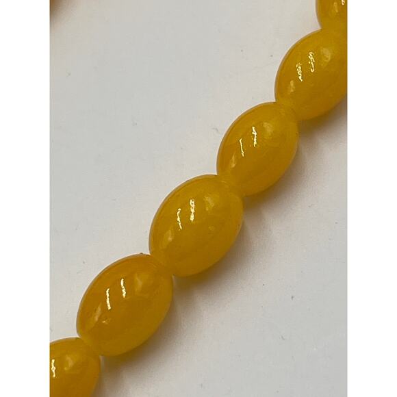 Vintage‎ Designer Butterscotch Egg Yolk Bakelite Single Strand Pullover Necklace - Picture 9 of 10